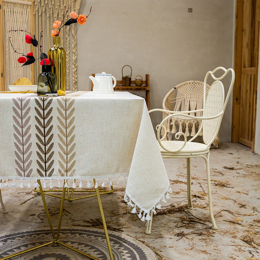 Simple Styled Tablecloth