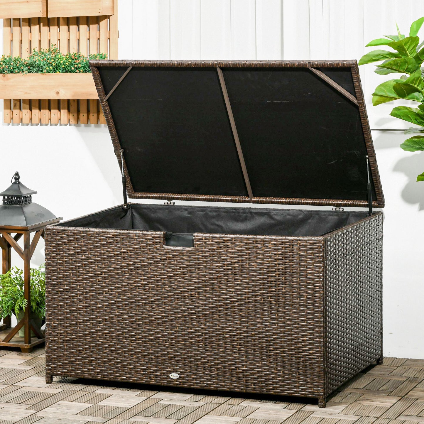 113 Gallon Outdoor Storage Box