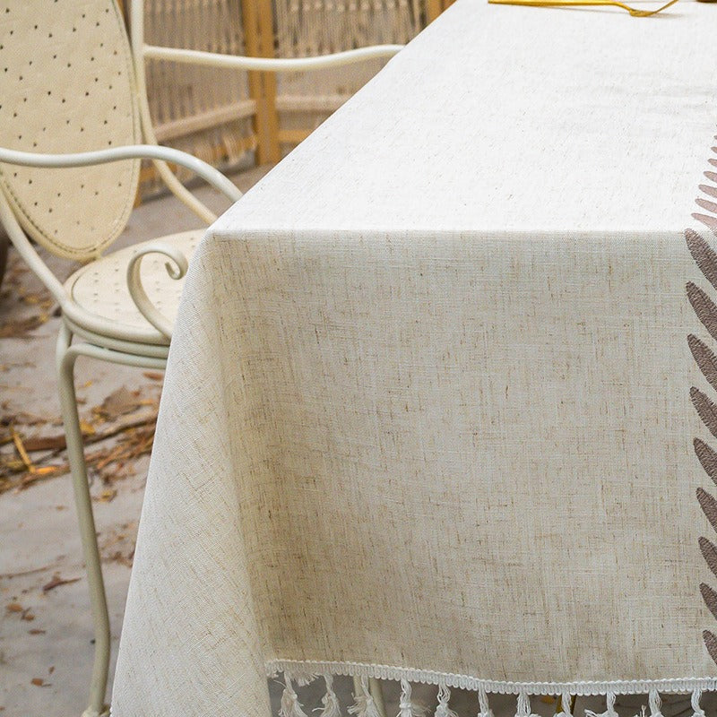 Simple Styled Tablecloth